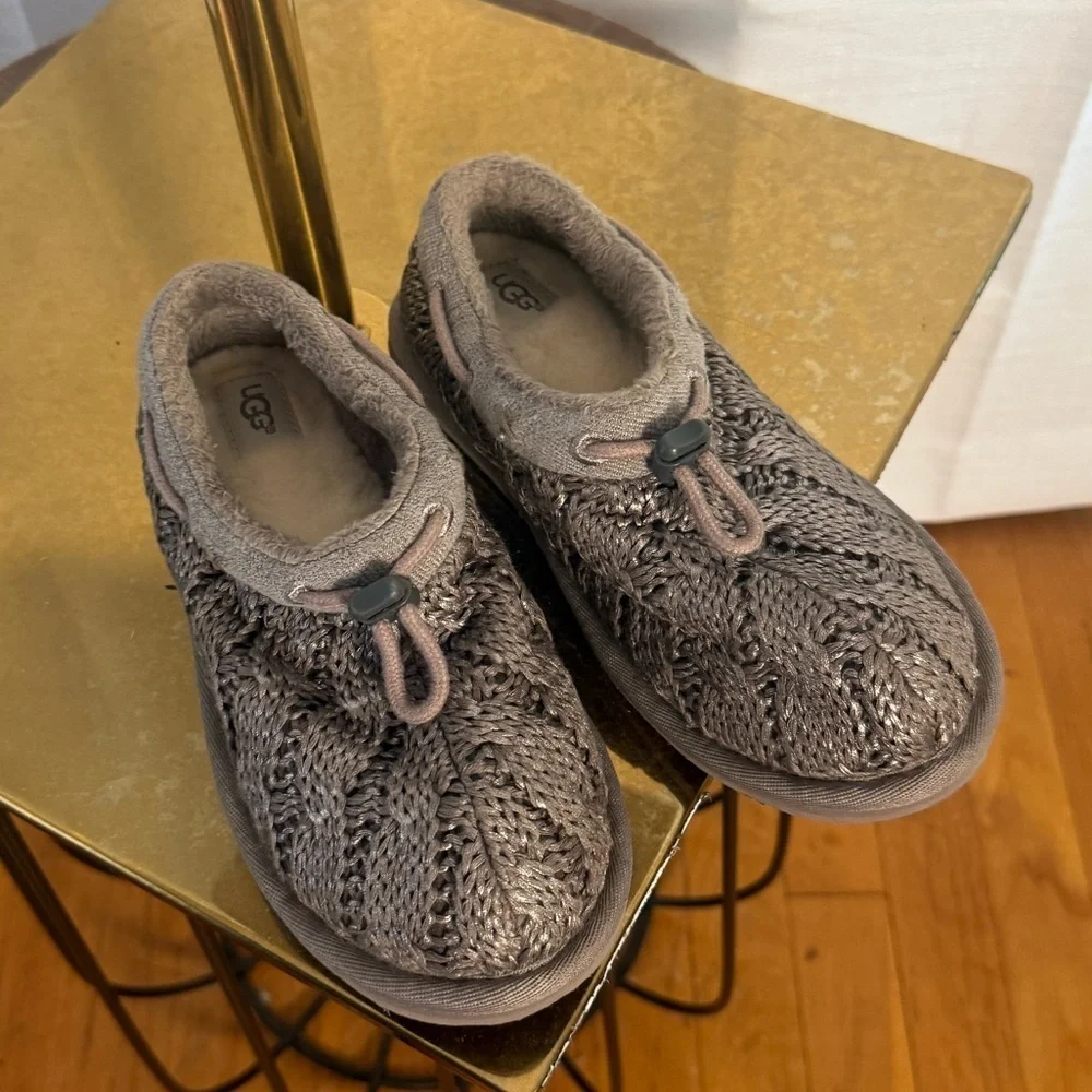 UGG Kids Knit Slippers Shearling Lined Gray Size Small 2–3
